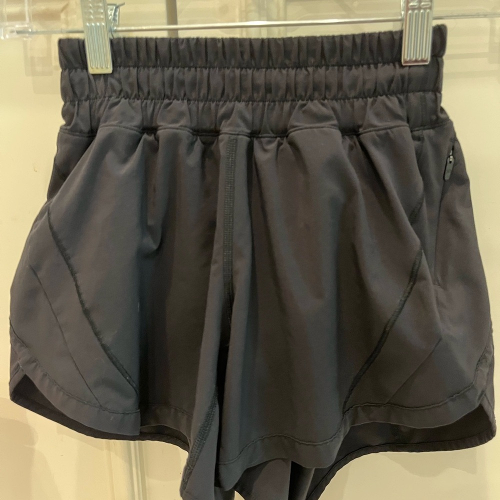 Lululemon black tracker short